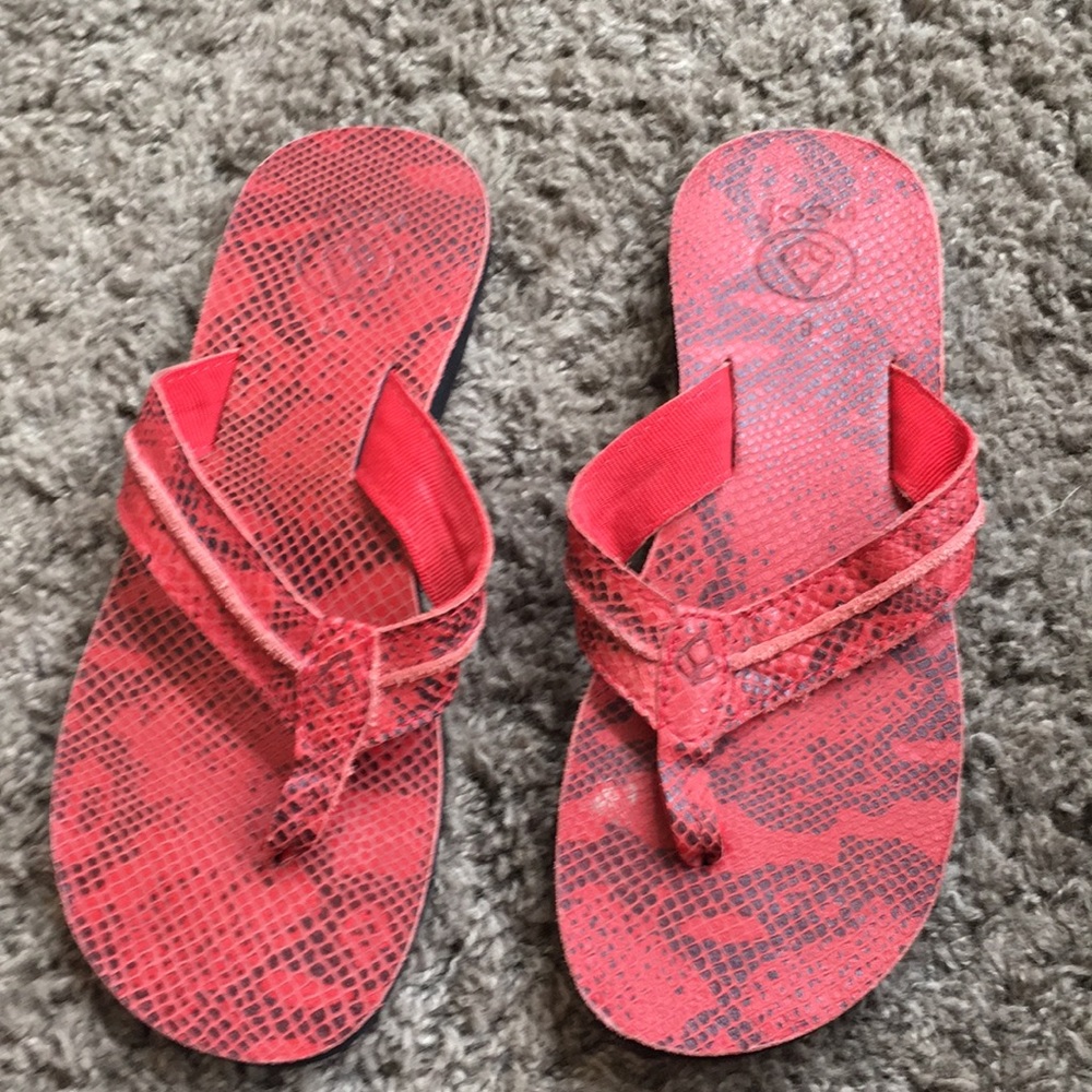 Size 8 reef leather flip flops